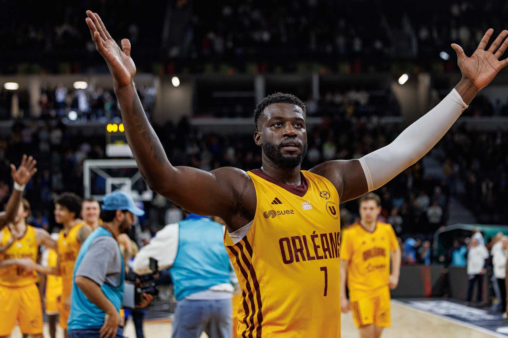 Nathan Kuta, monstrueux pour offrir la victoire au leader Orléans, Blois seul deuxième et Roanne revient dans la course porté par un Jahvon Blair XXL 