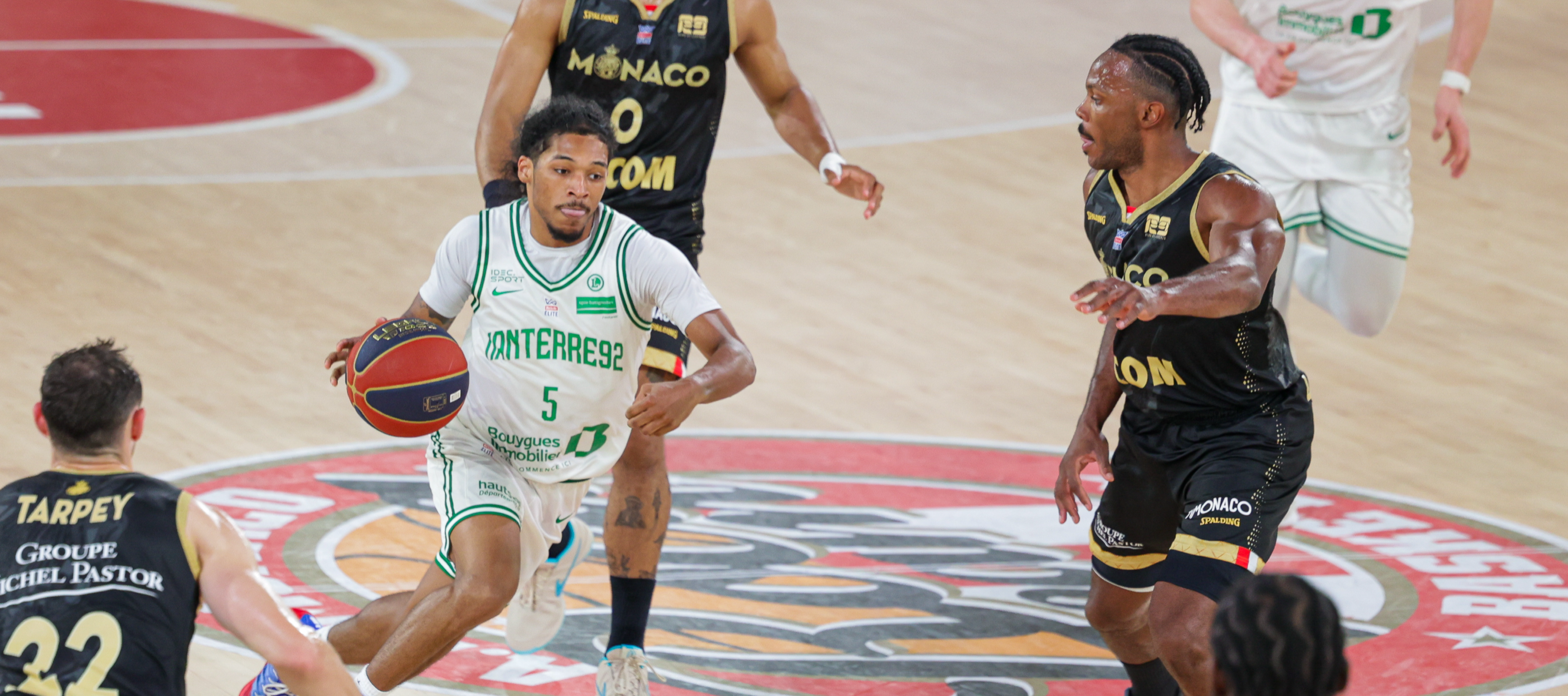 Nanterre redistribue les cartes !