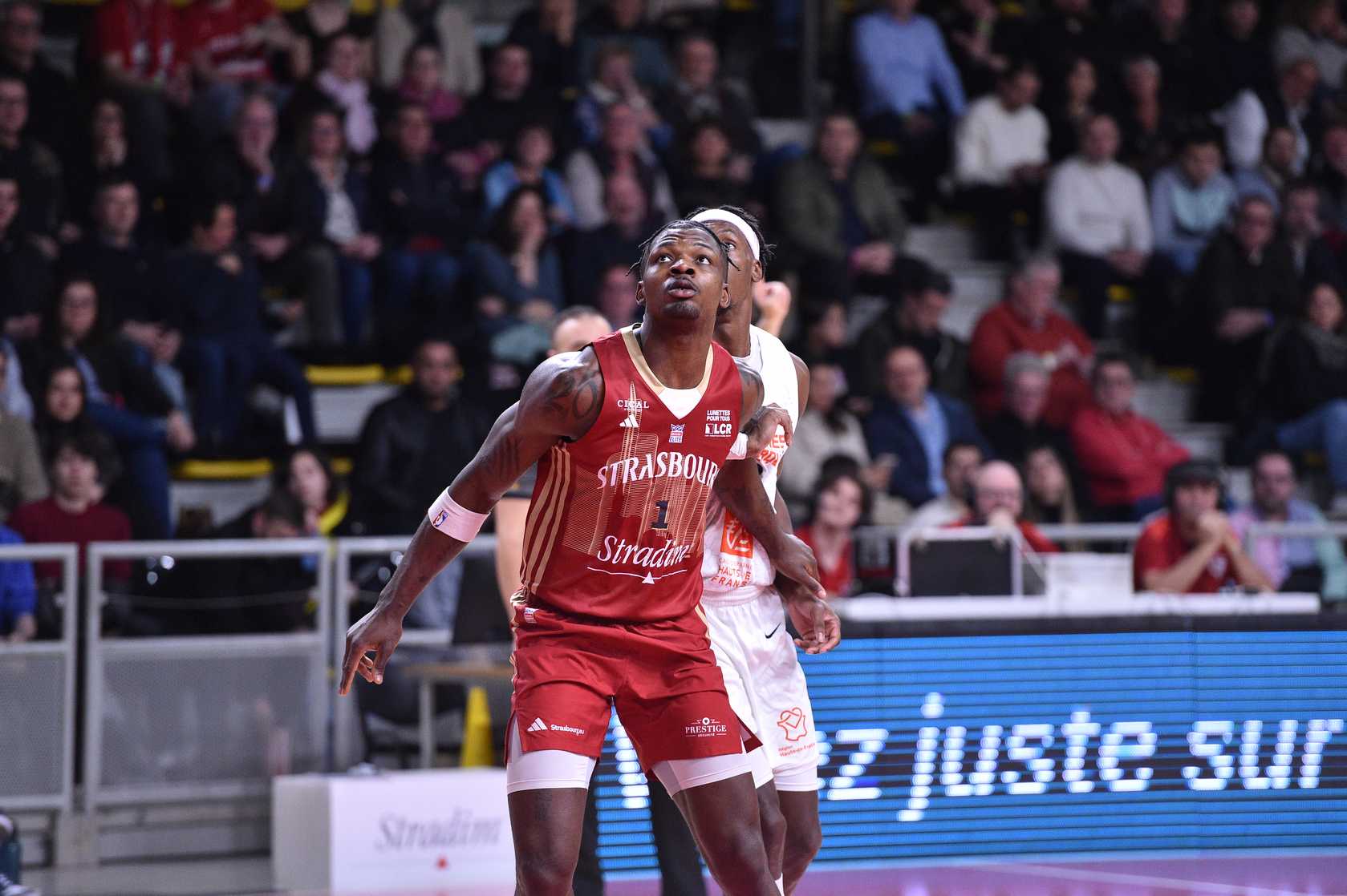 Strasbourg contre Paris : duel de rebonds au sommet