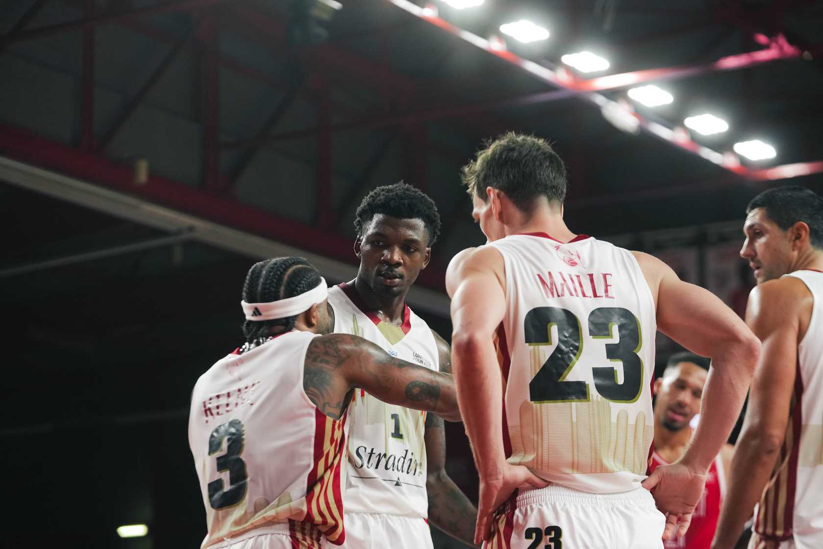 Strasbourg – Lyon-Villeurbanne : Le Choc des Titans pour le Trône de Betclic ÉLITE !