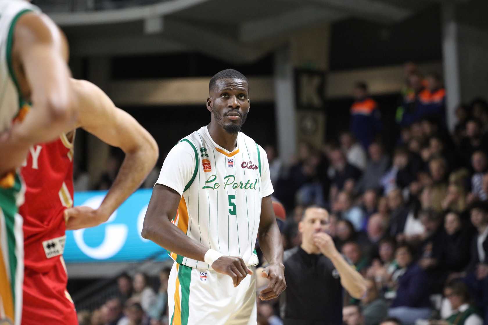 Le Chaudron prêt à bouillir : La lanterne rouge stelliste peut-elle terrasser l'ogre villeurbannais ?