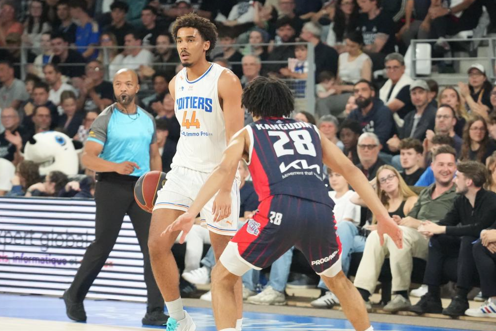 DEMI-FINALES PLAYOFFS ELITE 2 : POITIERS FORCE UNE BELLE DÉCISIVE !