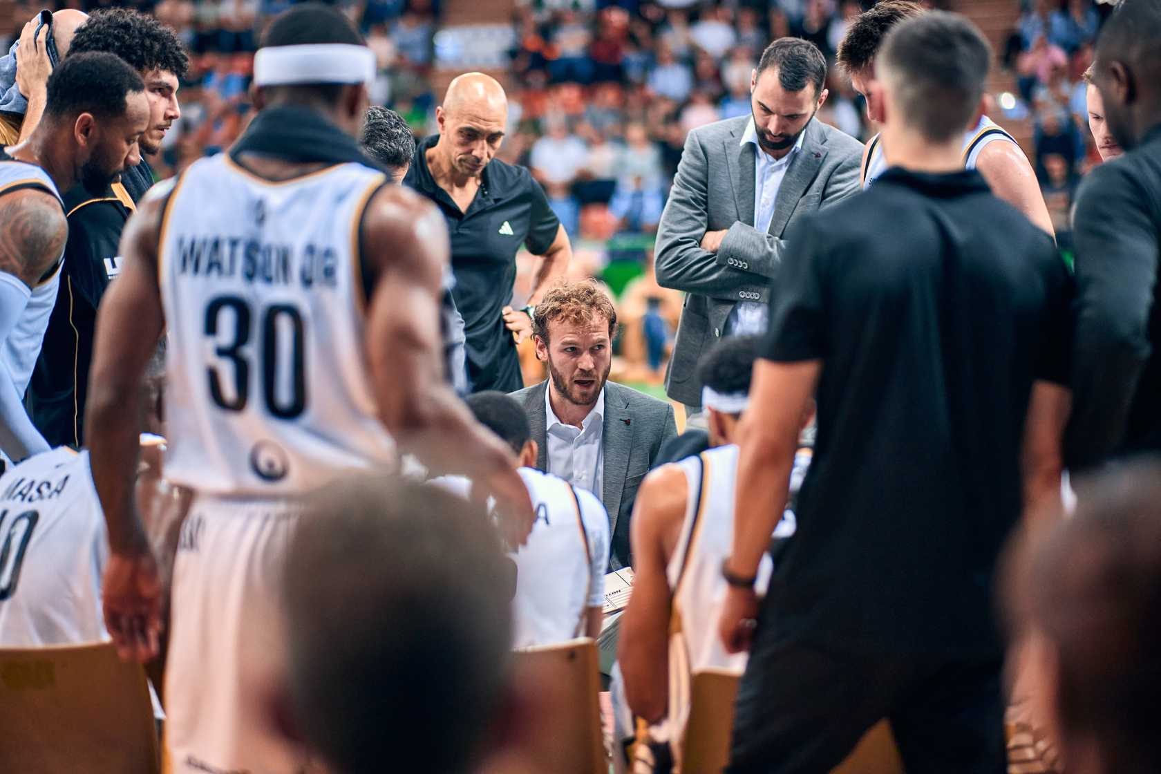 Monaco solide au Mans, LDLC ASVEL maîtrise Limoges : la 8e journée s’achève en beauté