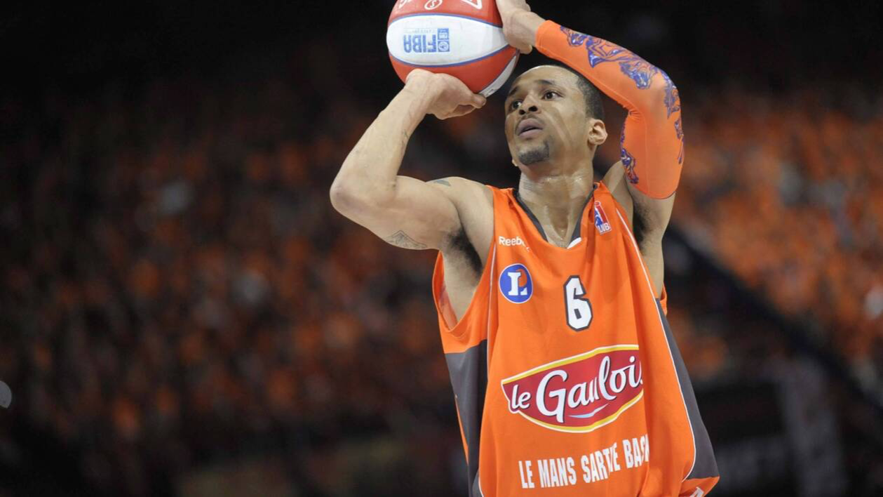 Dewarick Spencer a pris sa retraite : « La France m'a permis de devenir l'un des meilleurs joueurs d'Europe »