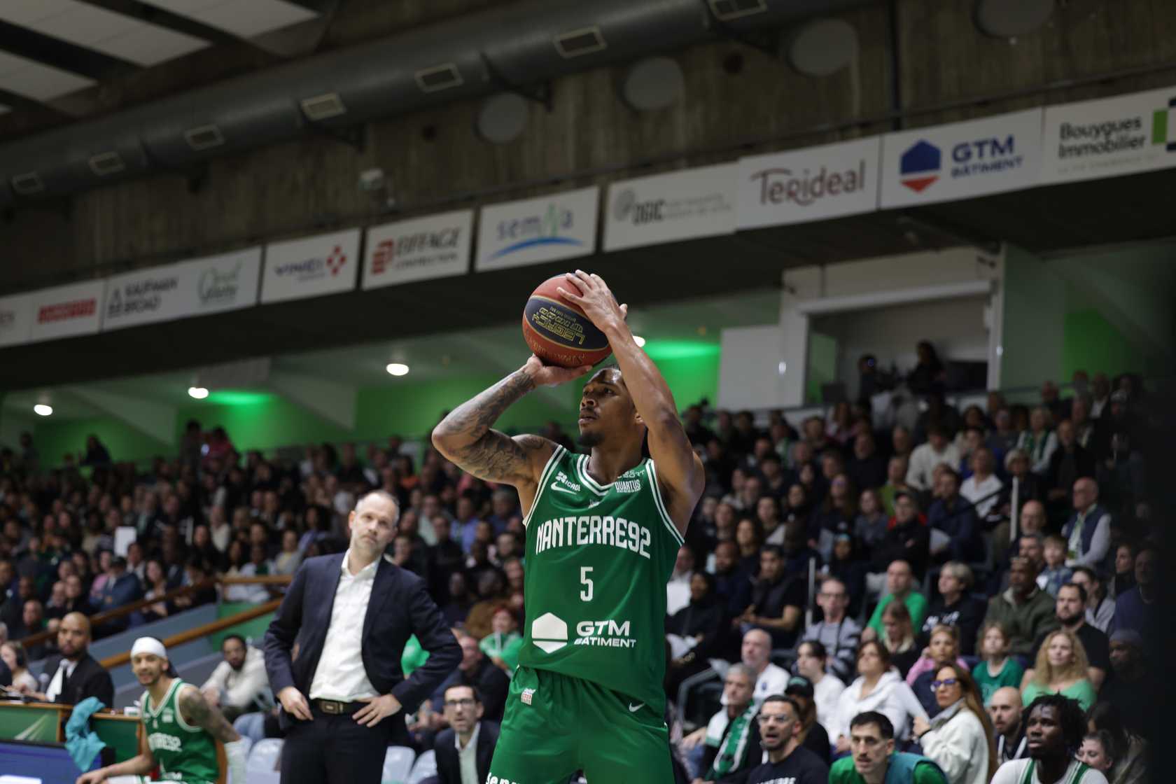 Nanterre vs Bourg : Choc au sommet entre efficacité et expérience !