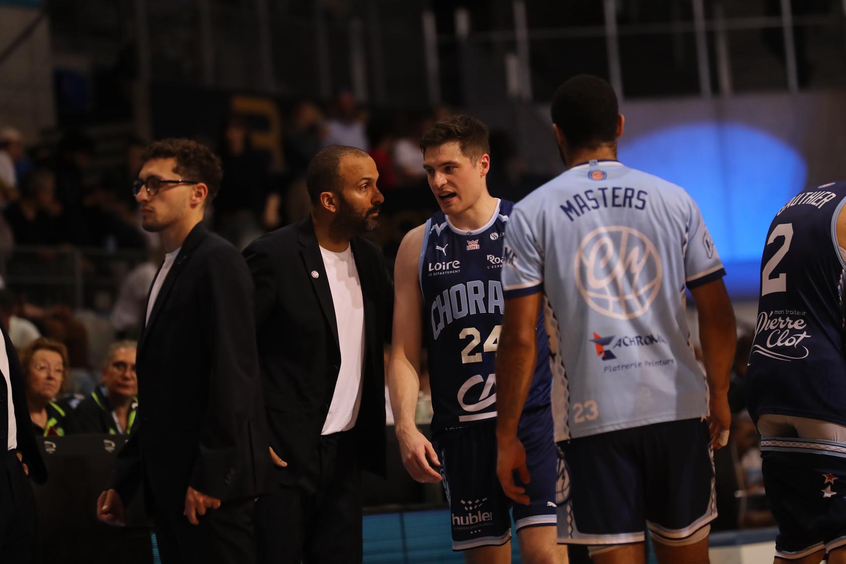 Roanne prend la tête de l'élite 2, le réveil spectaculaire de la lanterne rouge Challans contre Caen